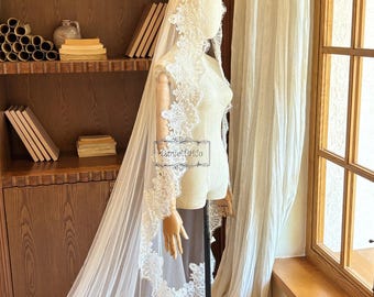 Eyelash Lace Mantilla Wedding Veil, Floral Lace Cathedral Veil with Comb, Vintage Drop Bridal Veil, Boho Wedding Veil