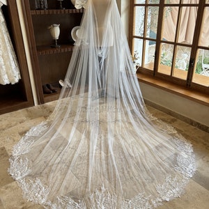 Floral lace bridal cape veil, v back shoulder wedding cape, fairy bridal lace cape with pin, cathedral cape veil, floral lace cape veil