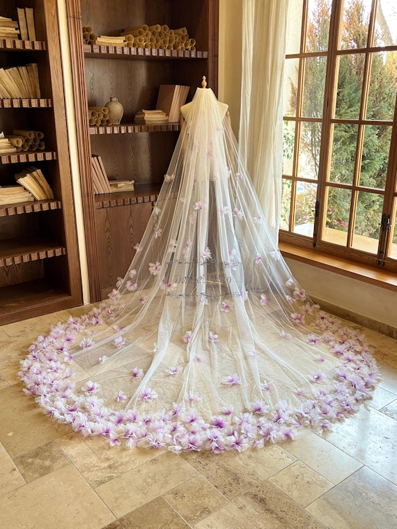 Romantic Purple 3D Flower Bridal Veil, Elegant Cathedral 