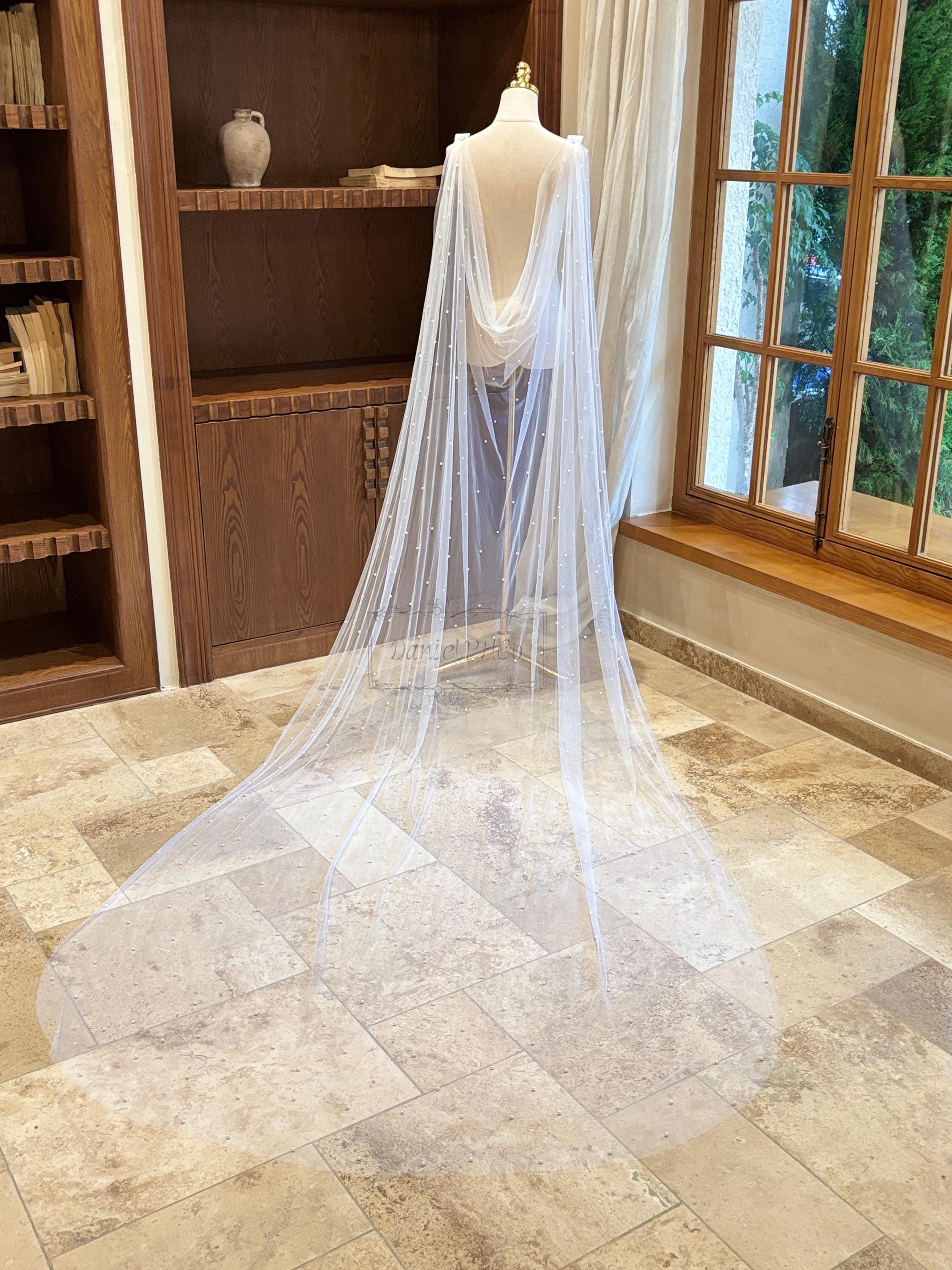 Elegant Pearl Cape Veil, Bride Wedding Cape, Pearl Shoulder Cape