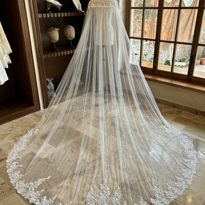 Cathedral Shoulder Cape Veil, Beaded Lace Wedding Cape, Elegant Floral Bridal Cape, Vintage Chapel Cape Veil, Floral Lace Wedding Cape Veil