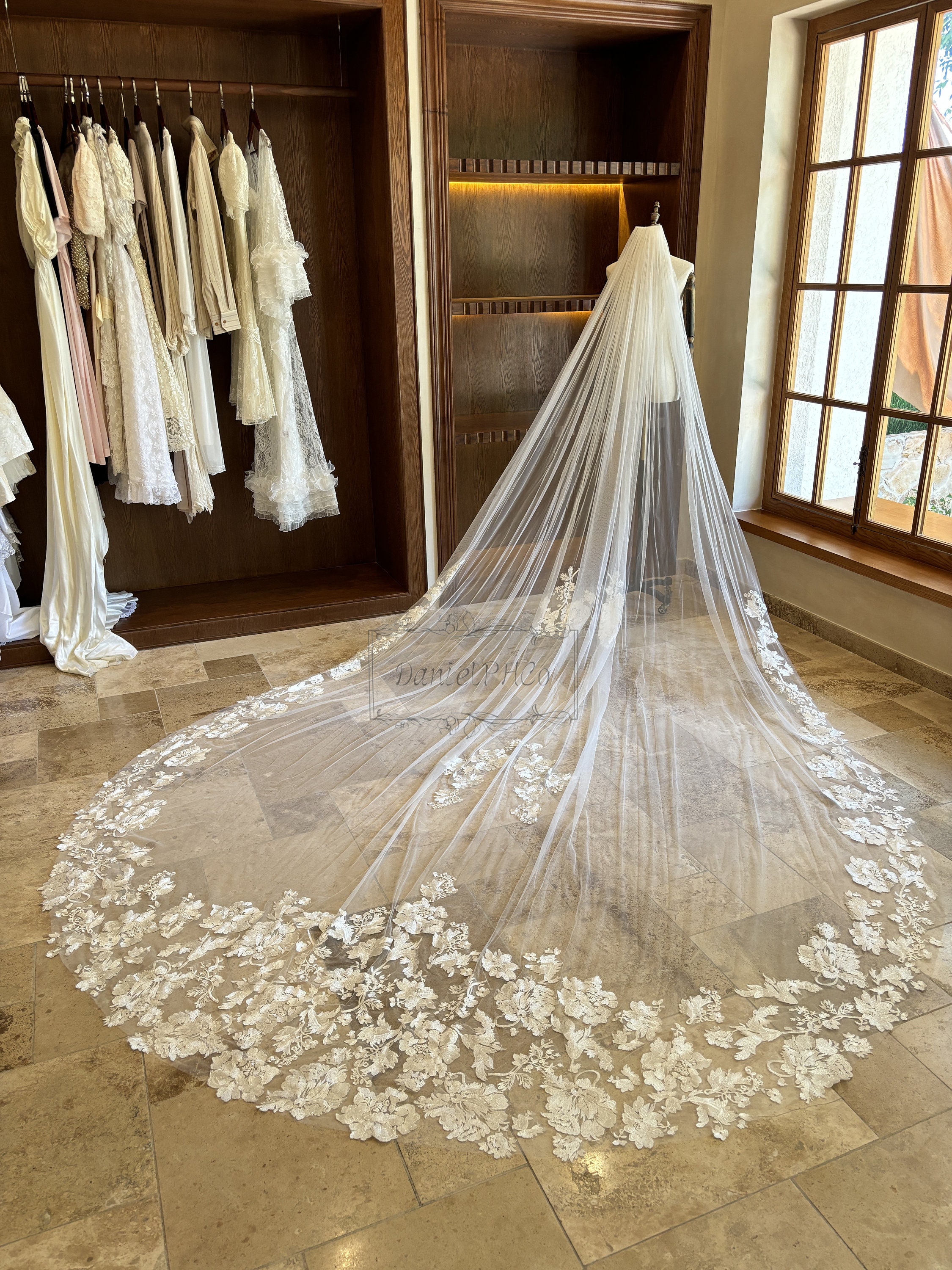 Vintage Floral Lace Veil
