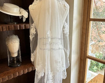 Short Fingertip Wedding Veil, Floral Lace Bridal Veil, Romantic Flower Elbow Veil, Ivory Tulle Wedding Veil, Custom Long Veil with Comb