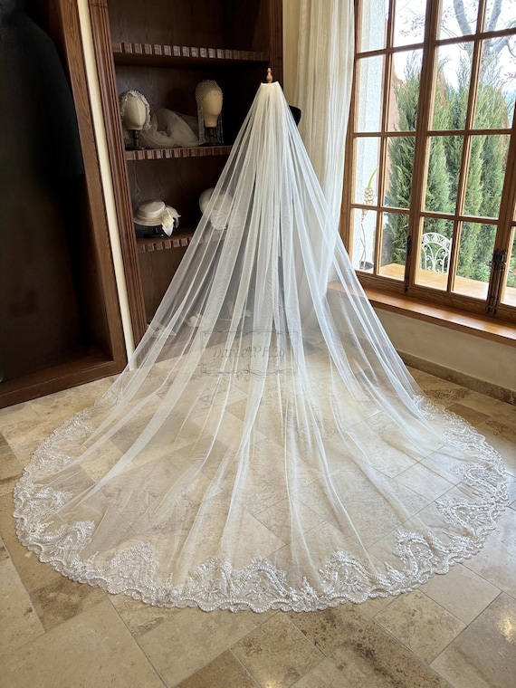 TULLE BRIDAL VEIL WITH BEADED LACE TRIM Beaded Lace Trimming Wedding Veil Embroidery Flowery Tulle  main image 3