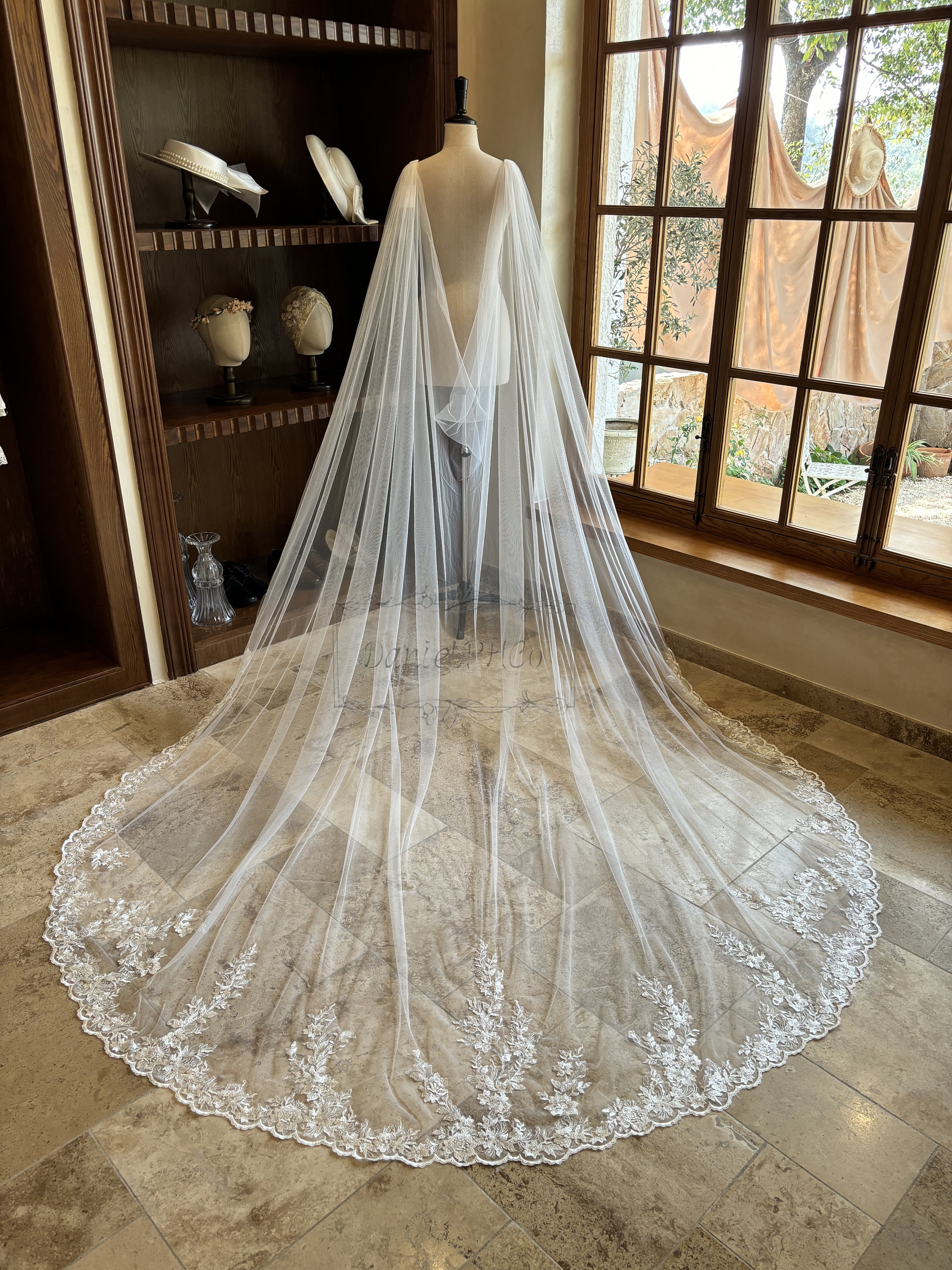 Encaje Capa Novia Comprar Capa De Catedral Con Borde De Encaje