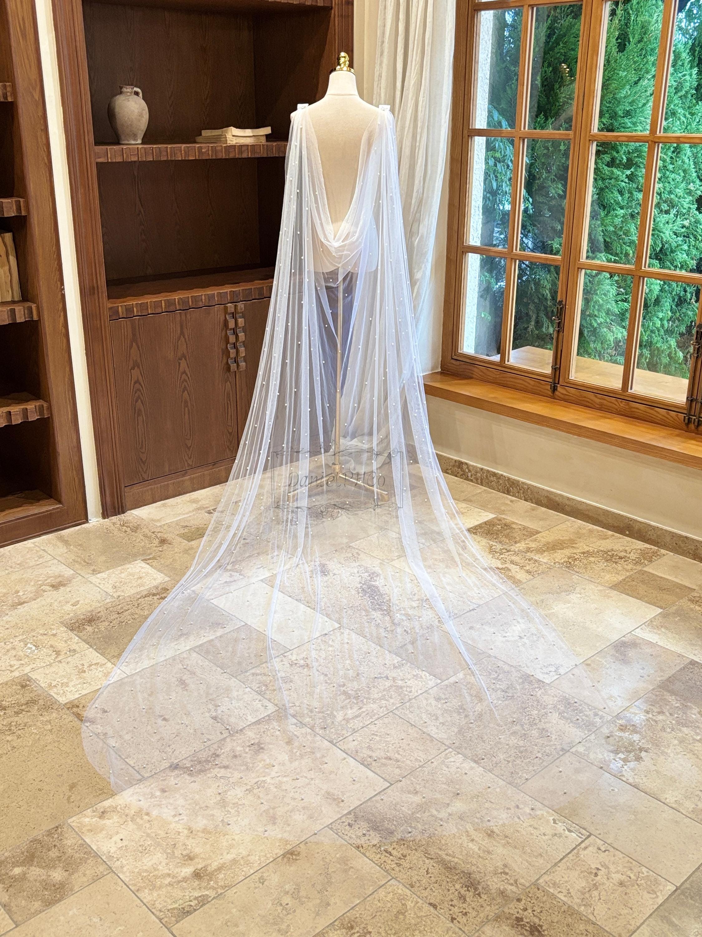Elegant Pearl Cape Veil, Bride Wedding Cape, Pearl Shoulder Cape