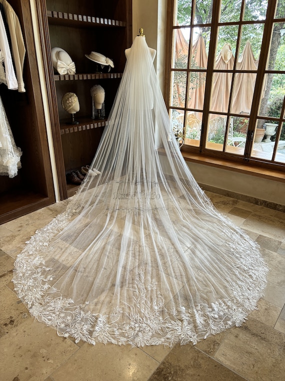Handmade 1940s Elegant Lace Vintage Wedding Veil Full Face Long Floral Bridal OS Vintage Long Wedding Lace Veils With Floral Headpieces  main image 4