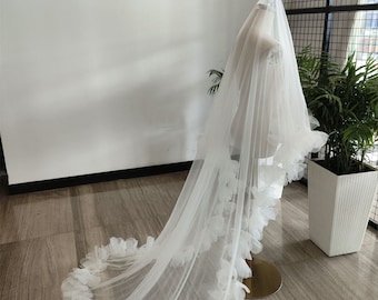Velo de novia floral, velo romántico de flores, velo minimalista, velo de novia de dos niveles con peine, velo con borde de flores y perla, marfil