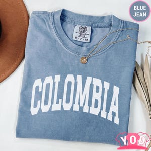 Comfort Colors® Colombia Shirt, Colombian Tshirt, Latina Tee, Latino Tshirt, Colombia Gift, Colombian Pride Shirt, Colombia Travel T su 711b