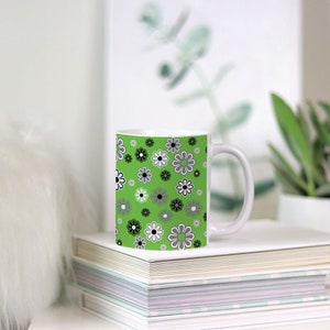 Retro Flower Power Grün Tasse 11oz.
