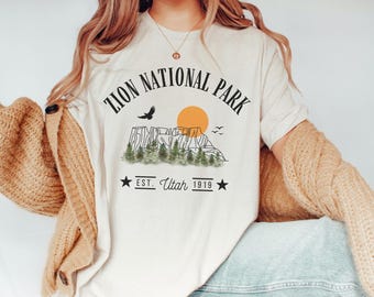 Zion National Park Shirt Zion Park Crewneck Zion Canyon Tshirt Utah Camp Hike Tee Nature Clothing Gift UT Vacation Apparel Outdoor Adventure