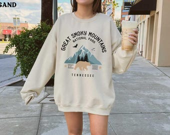 Great Smoky Mountains National Park Sweatshirt Tennessee Sweater Gatlinburg Shirt Nature Crewneck Bear Hike Camp Outdoor Adventure Granola