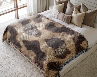 Couverture tissée serpent à imprimé animalier Tapisserie maximaliste Décoration d'intérieur éclectique Peau de serpent Abstraite audacieuse Motif reptile Art moderne