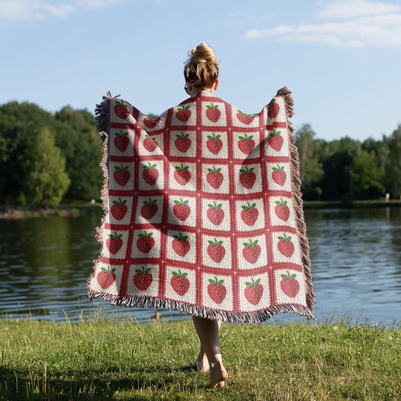 Strawberry Blanket Faux Granny Square Cottagecore Blanket Strawberry Crochet Throw Grandma Sherpa Woven Blanket Coquette Aesthetic Cute Gift image 3
