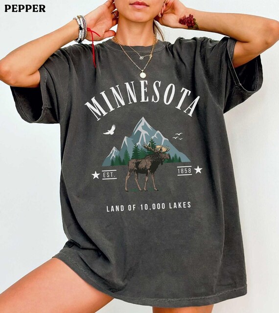 Minnesota Shirt MN State Crewneck Moose Tshirt Vintage Mountain Tee Minnesota Vacation Gift Comfort Colors Shirt Women Nature Camp Clothing
