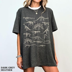 Dinosaurier Shirt Paläontologie Tshirt Fossilien Crewneck TRex Goblincore Tee Vintage Skeleton Dino Alt Goth Triceratops Dark Academia Grunge Geschenk