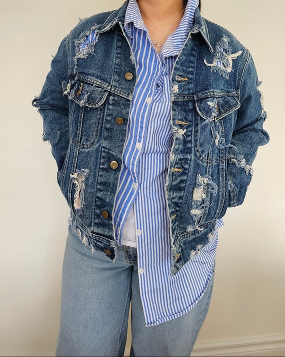 Vintage Lee Denim Trucker Jean Jacket Heavily Destroyed Distressed Destroyed Jacket Destroyed Jean Vintage Denim Size 40R 21W X 22L Etsy Canada
