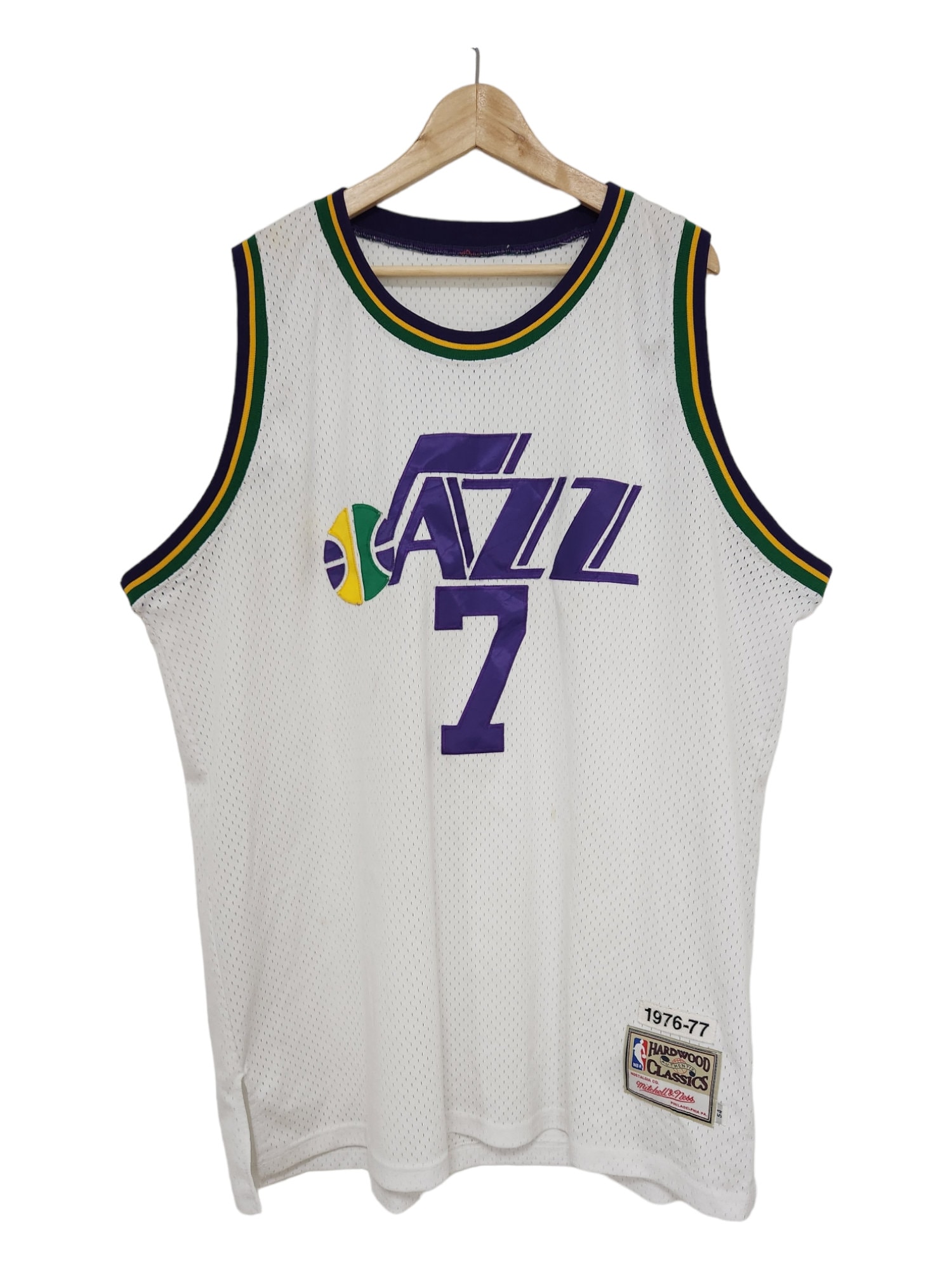 Men's Mitchell & Ness Pete Maravich Green Atlanta Hawks 1976/77 Hardwood Classics Swingman Jersey