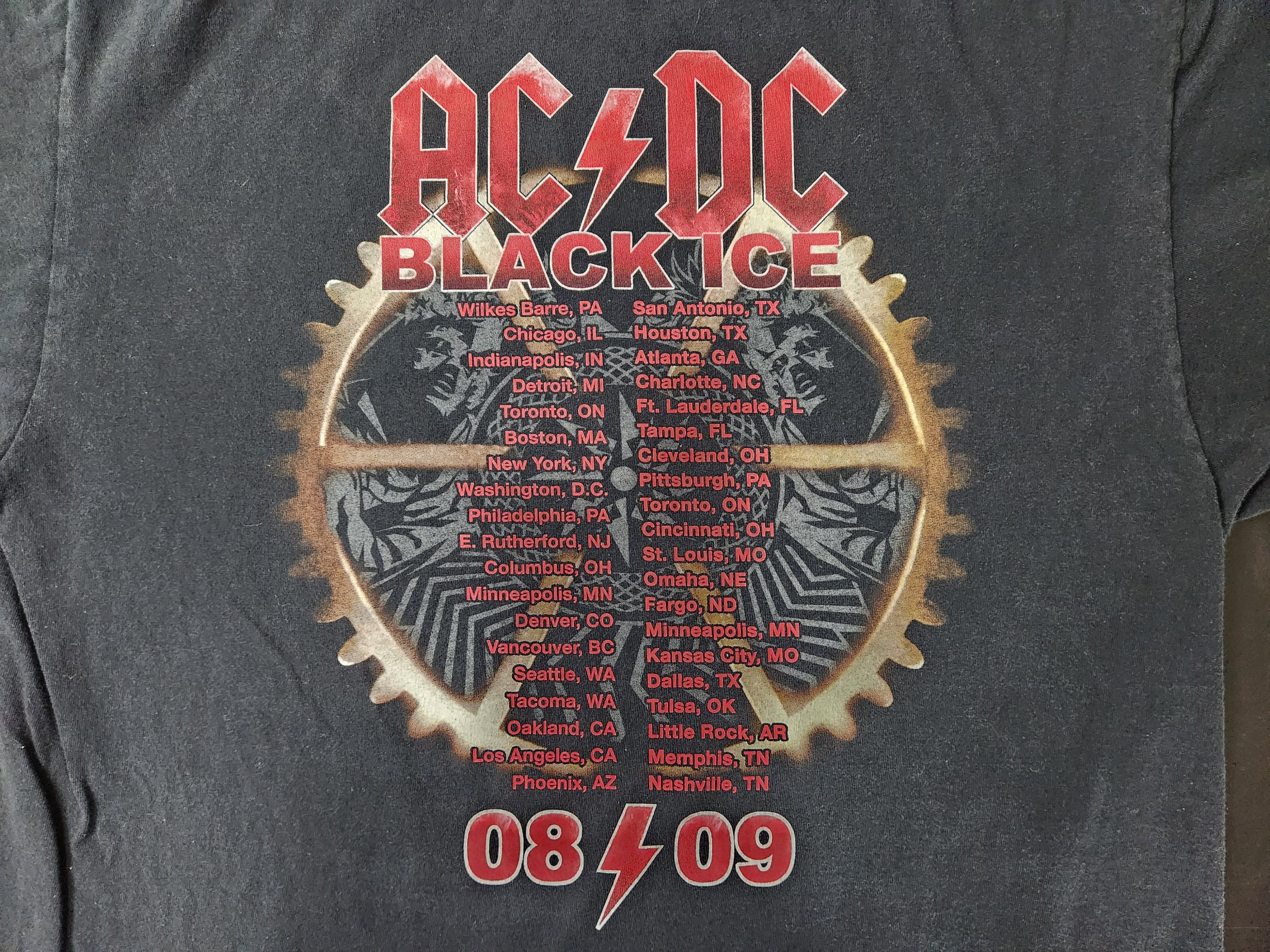Vintage 2008, XL, AC/DC T-shirt, Back in Black, Band T, Rock T, Metal T, Black Ice Tour T - Etsy Vintage 2008, XL, AC/DC T-shirt, Back in Black, Band T, Rock T, Metal T, Black Ice Tour T - Etsy