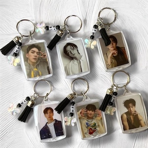 Monsta X photo keychain