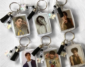 Monsta X photo keychain