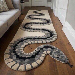 Tappeto in lana trapuntato a mano con motivo serpente – Passatoia per corridoio con motivo serpente
