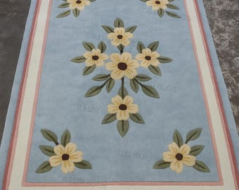 Hand-Tufted Wool Rug: Soft Blue Floral Daisy Carpet (9x12ft)