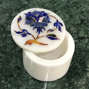 Vintage Speckstein und Perlmutt Inlay Trinket Box, kleine Marmor und MOP Behälter, Vintage Steinpillenbox, indisch (jede)