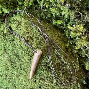 Natural Roe Deer Antler Pendant with Adjustable Strap, Naturally Shed Antler, Handmade Sustainable Jewelry, Masculine Energy Accessory