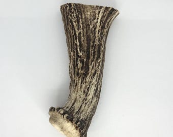 Handtagsskärning av äkta älghorn, knivtillverkning, smyckesnideri, vikingahantverk