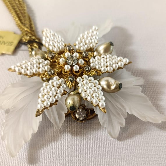 STANLEY HAGLER ネックレス Stanley Hagler Vintage Necklace – Faux Pearl and Crystal Floral