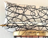 VIANNE Dekokissen | Handgemachtes Jacquard-Kissen in Creme & Schwarz | Grafisches Design | Vegan | Wohnaccessoire im Modern Natural