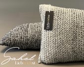 SAHEL Häkelkissen | Luxuriöses Wollkissen – handgefertigt, Unikat mit elegantem Farbverlauf in Grau | Deko-Kissen modern & stilvoll | vegan
