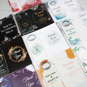 Presente de casamento personalizável, ímãs abridores de tampas, lembrancinhas de casamento, lembrancinhas de casamento personalizadas, ímã abridor de garrafas com cartão de agradecimento e bolsa de gelatina
