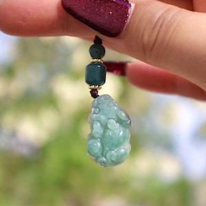 Colgante de jade natural hecho a mano, colgante para teléfono móvil, colgante para llavero, colgante para billetera, jade natural 100% genuino.