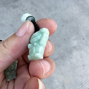 Natural A-grade jadeite, hand-carved lucky cat. Cute shape, light green. zdjęcie 4