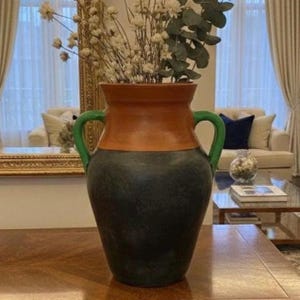 Vintage mediterraan aardewerk, rustieke tweekleurige aardse vaas, decoratieve kleipot antiek look, uniek housewarmingcadeau