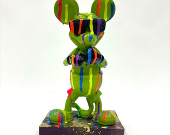 Statua Pop Art di Topolino - Scultura di Topolino con graffiti al neon - Decorazione per la casa in stile street art - Regalo unico fatto a mano per gli amanti della Disney - Arredamento moderno per l'ufficio