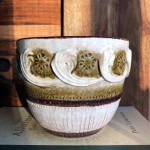 Italian textured 70’s ceramic plant pot holder.