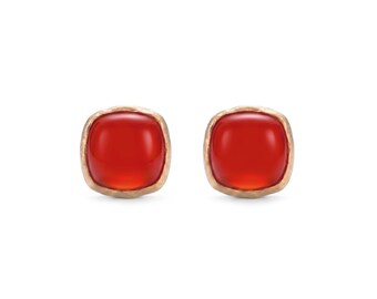 Cabochon Carnelian Stud Earrings in 18K Textured Gold
