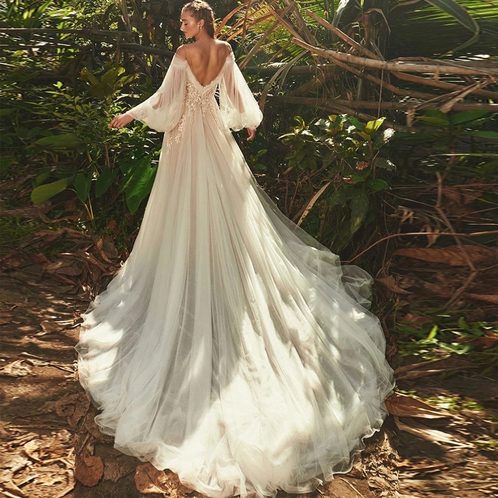 Ladies Luxury Sweetheart Boho Tulle Wedding Dress Long Puff Sleeves Ladies Luxury Sweetheart Boho Tulle Wedding Dress Long Puff Sleeves