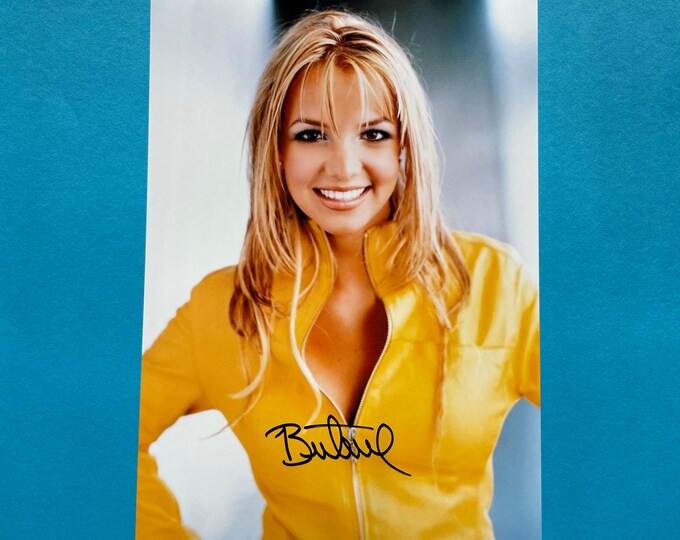 BRITNEY SPEARS signed autographed photo dream girl COA Hologram main image 1
