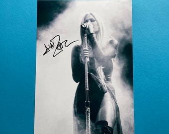 Avril Lavigne signed photo authentic autograph with COA