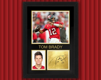 TOM BRADY / Tampa Bay Buccaneers - Display Case w Reproduced Autograph Signature Framed Unique Gift