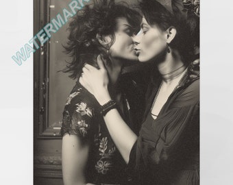 THE KISS, Lesbian Interest Vintage 7X5 PHOTO #1