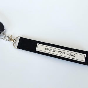 Llaveros inspiradores con citas inspiradoras: llaveros de tela hechos a mano, regalos pensados para amigos, cumpleaños y graduaciones