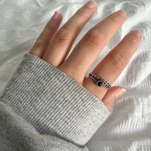 Zwarte Onyx bladring, verstelbare ring, bladring voor vrouwen, dubbellaagse edelsteenring, natuurringen, minimalistische sieraden afbeelding 7