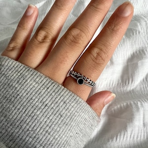 Schwarzer Onyx Blattring, verstellbarer Ring, Blattring für Frauen, Doppelschicht-Edelsteinring, Naturringe, minimalistischer Schmuck Bild 4