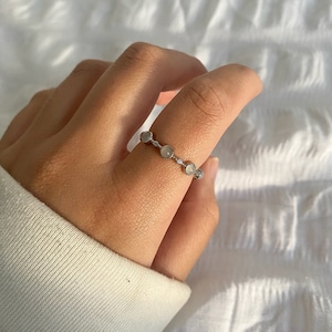 Sterling zilveren Maansteen ring, verstelbare ring, sierlijke edelsteen ring, schattige ring, delicate ring, ringen voor vrouwen, minimalistische sieraden, ring afbeelding 9