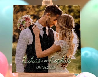 Personalisierte Foto-Leinwand 10×10 cm mit Staffelei – Hochzeitsgeschenk mit Namen und Datum fürs Brautpaar